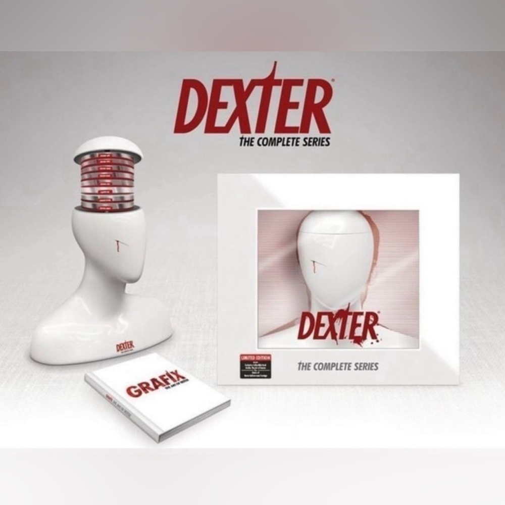 Dexter: The Complete Series Collection Gift Set
Blu-ray Head Bust 24 cd